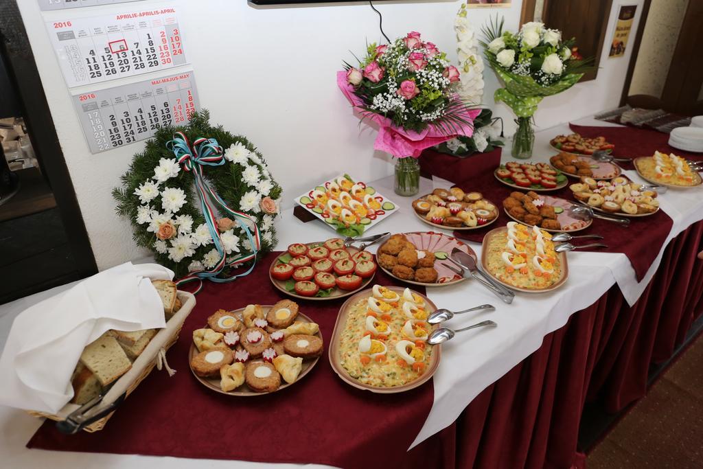 Hovirag Panzio Hotel Borzont Luaran gambar